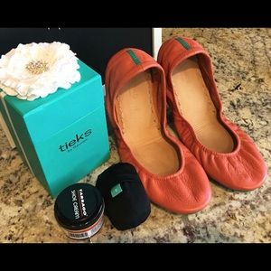 Tangerine Tieks